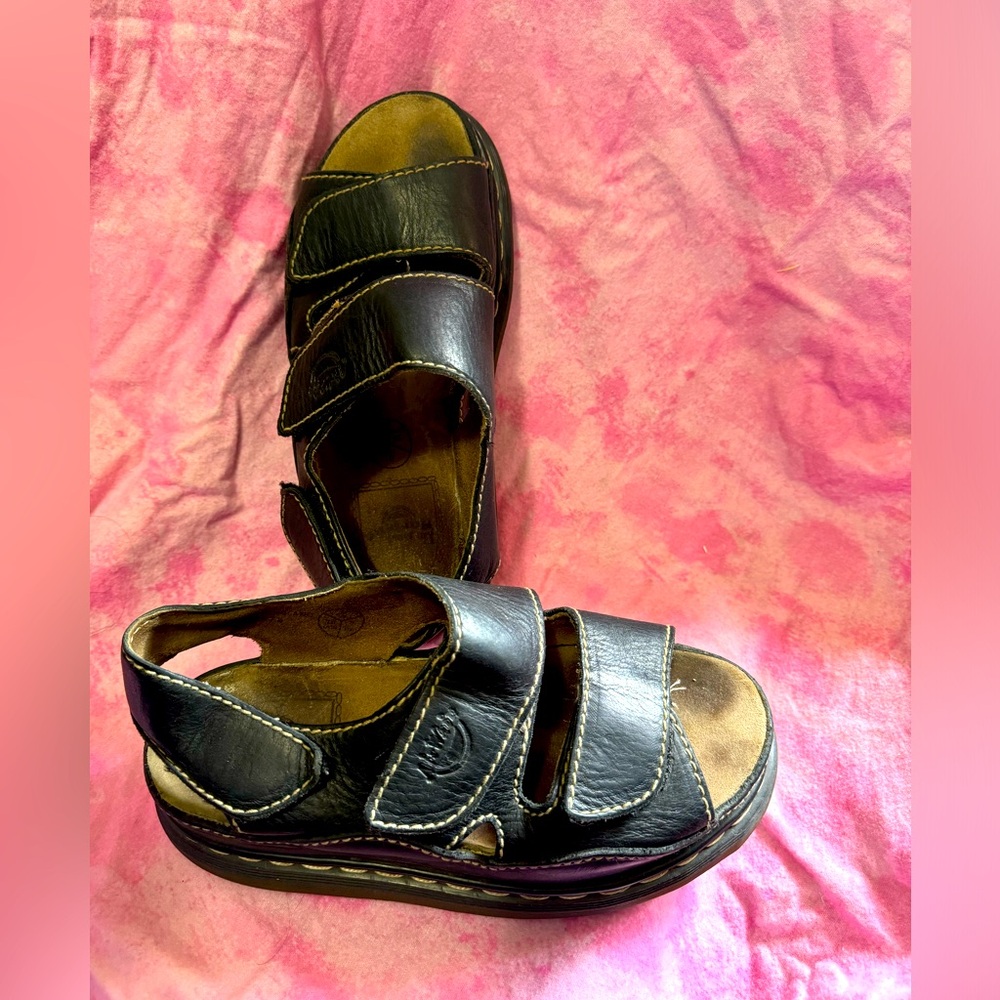 💙Dr.Martens 90’s chunky Velcro sandals size 39 EU  7 us 💙 💥SOLE ISSUES💥